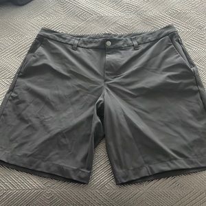 Commission shorts. Size 36. 9 inch inseam.